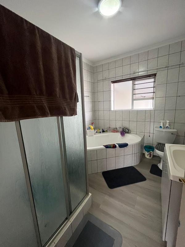 To Let 4 Bedroom Property for Rent in Brackenfell South Western Cape